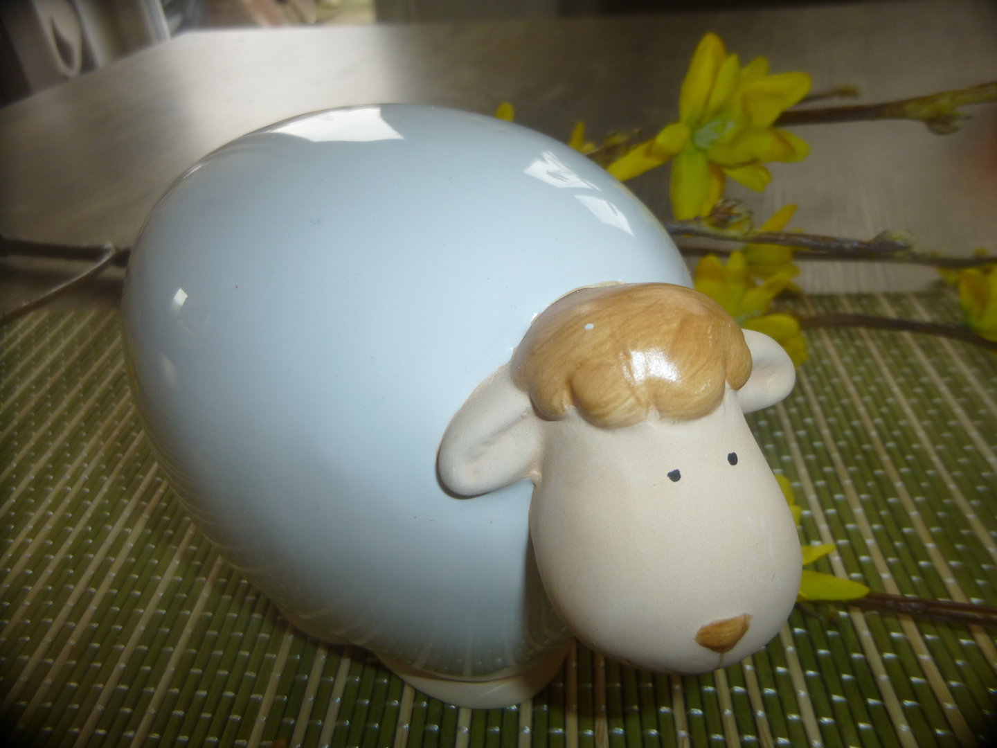 Schaf aus Keramik weiß
